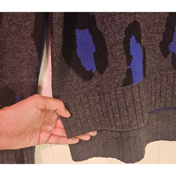 Athleta Wool Cashmere leopard print charcoal gray crewneck sweater. Size… - Picture 8 of 9